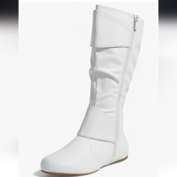 Elegant White Buckle Slouchy Boots - Picture 2 of 16